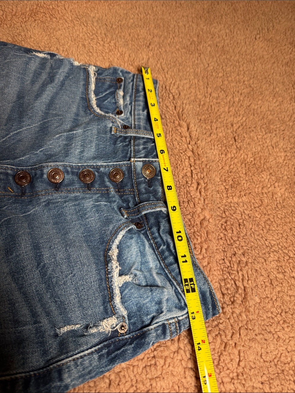 Abercrombie & Fitch Distressed Blue High-Rise Mom Short Button-Fly Size 2 / 26 - Picture 5 of 6